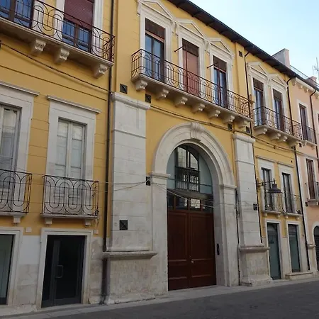 Il Palazzo Sul Corso Popoli